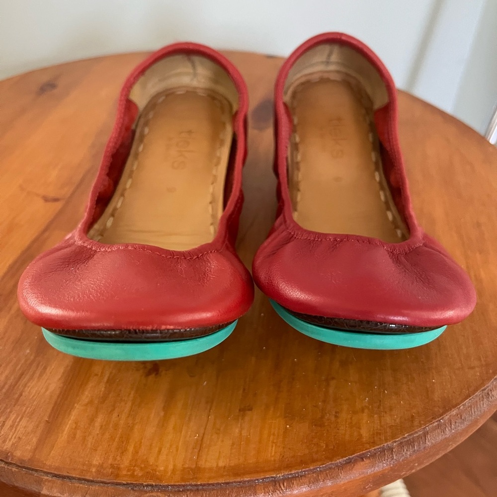 Tieks Cardinal Red